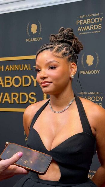 Full leaked Halle bailey private photo