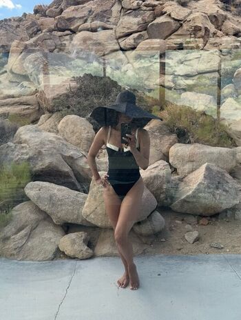 Full leaked Halle berry private photo