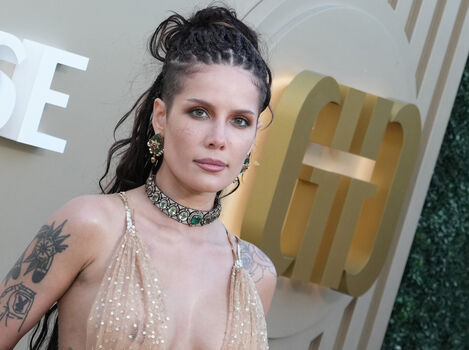Full leaked Halsey private photo