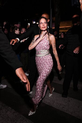 Full leaked Halsey private photo