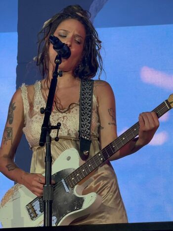Full leaked Halsey page private photo