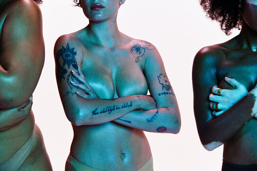 Full leaked Halsey private photo