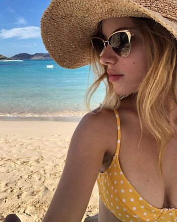 Full leaked Halston sage private photo