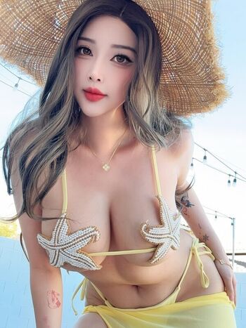 Full leaked Hana bunny page private photo