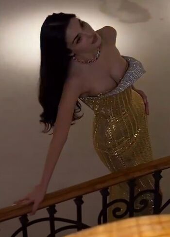 Full leaked Hande ercel private photo