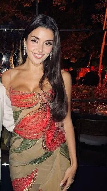 Full leaked Hande ercel private photo
