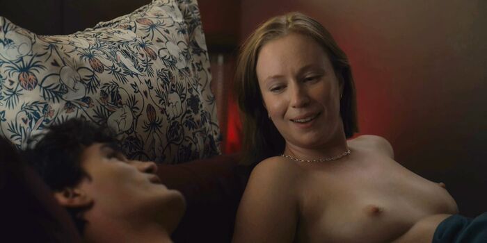 Full leaked Hannah einbinder private photo