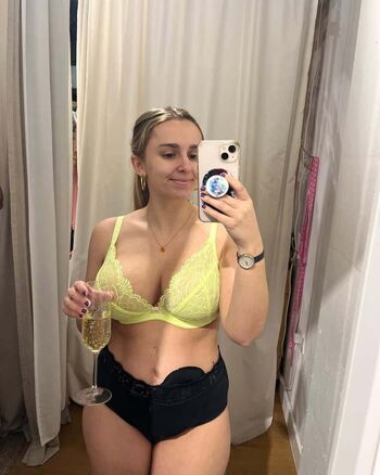 Full leaked Hannah witton private photo