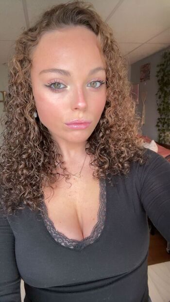 Hannahblanco1 / Hannahbae79