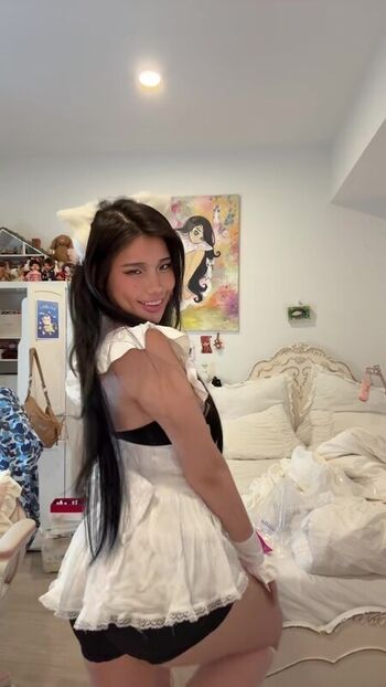 Full leaked Hannahkae private photo