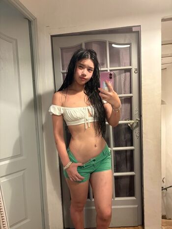 Full leaked Hannahkae private photo