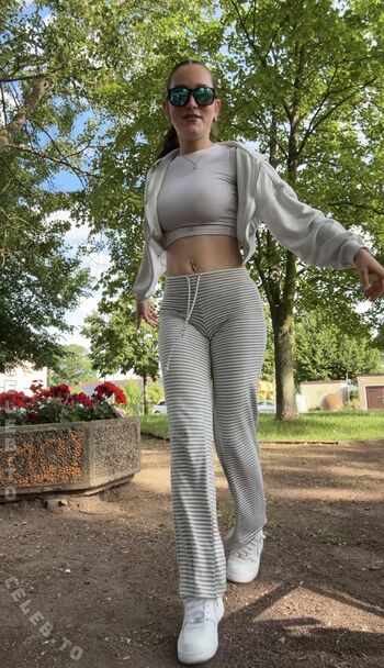 Full leaked Hannahluisienne private photo