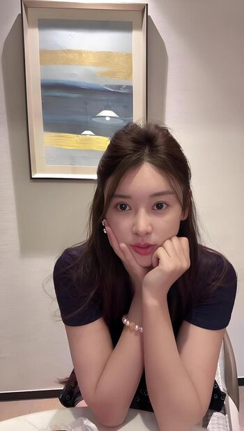 Full leaked Hanyi private photo