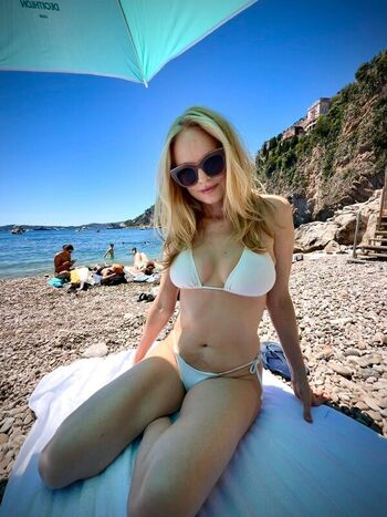 Full leaked Heather graham private photo