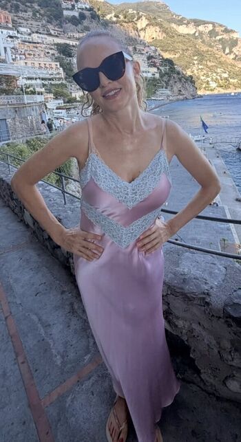 Full leaked Heather graham private photo