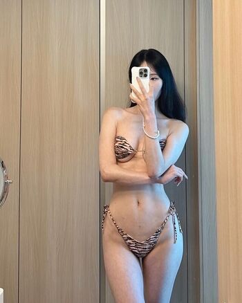 Full leaked Heejeeneexp private photo