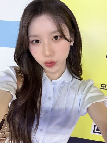 Full leaked Heejin private photo