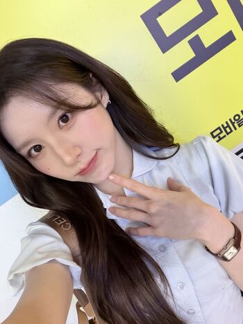 Full leaked Heejin private photo