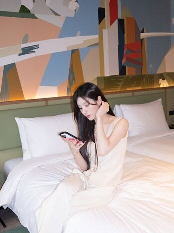 Full leaked Heejin page private photo