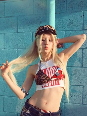 Full leaked Heejin private photo