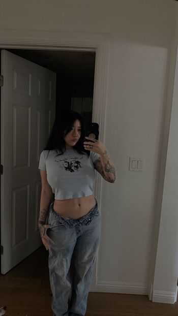 Full leaked Heidikinnns private photo