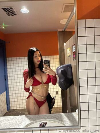 Full leaked Heily private photo