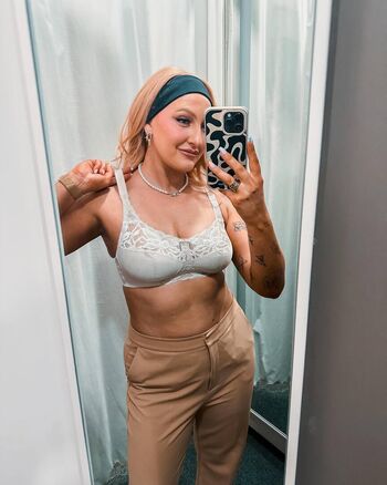 Full leaked Helen scott private photo