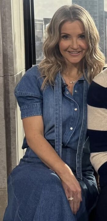 Helen Skelton