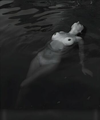 Full leaked Helena coelho page private photo