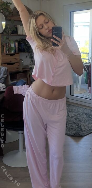 Full leaked Helenaastoll private photo