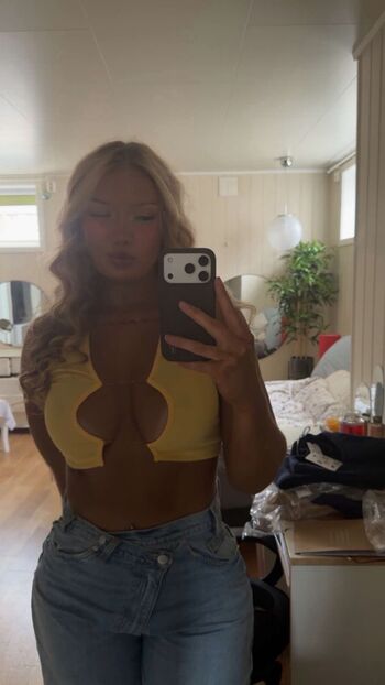 Full leaked Heleneelises private photo