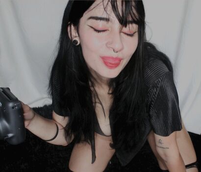 helldaughterofficial1