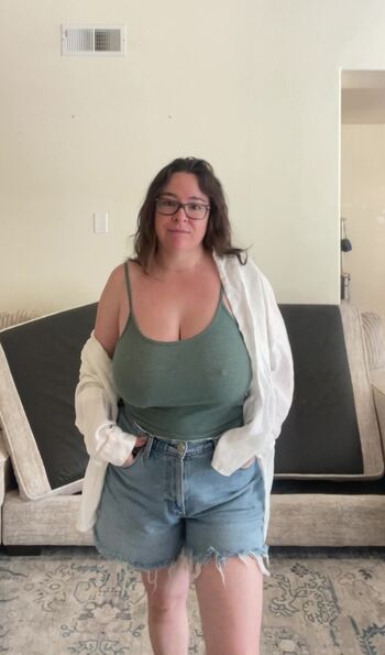 Full leaked Hellsbelllllls page private photo