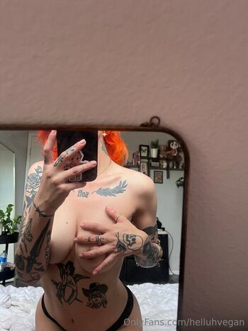 Full leaked Helluhvegan private photo