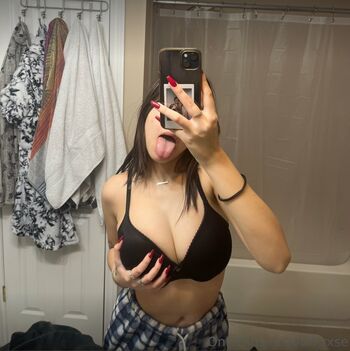 Full leaked Heluvsbbyt private photo