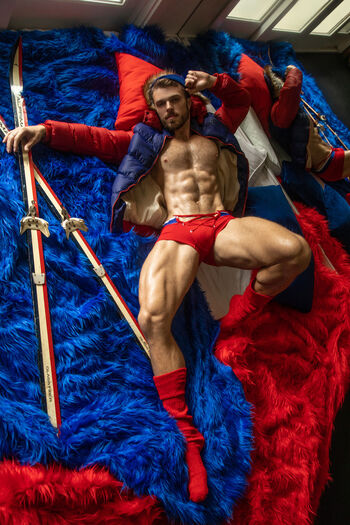 Full leaked Henderson private photo