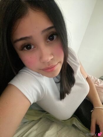 Full leaked Heyitsemilyy private photo