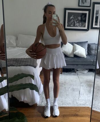 Full leaked Heymoll private photo