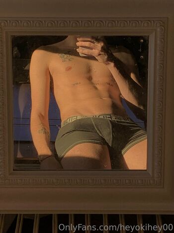 Full leaked Heyokihey private photo
