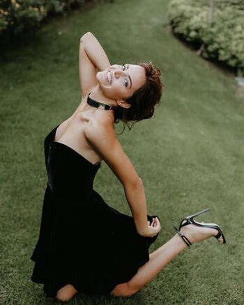 Full leaked Hilal altnbilek private photo