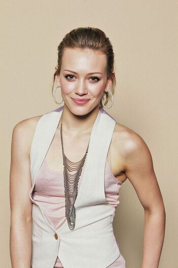 Full leaked Hilary duff private photo