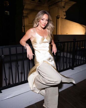Full leaked Hilary duff page private photo