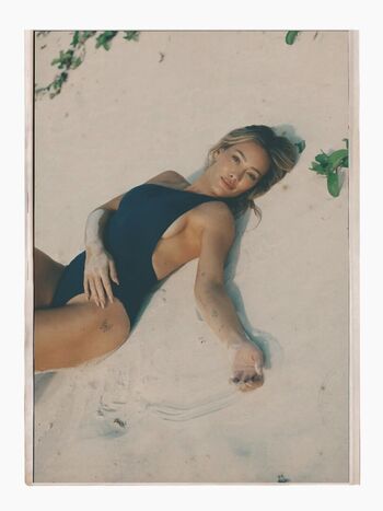 Full leaked Hillary duff page private photo