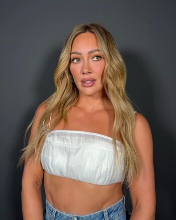 Full leaked Hillary duff private photo
