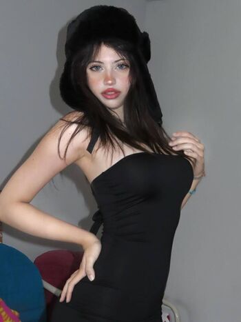 Full leaked Hirixie private photo