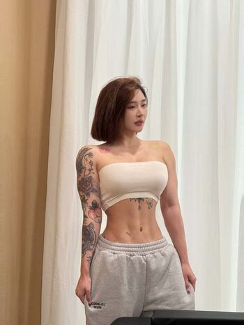 Hitomi Songyuxin