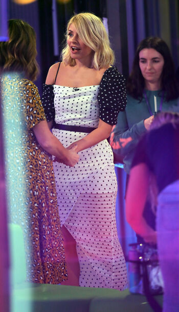 Full leaked Holly willoughby page private photo