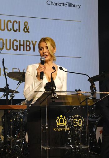 Full leaked Holly willoughby page private photo