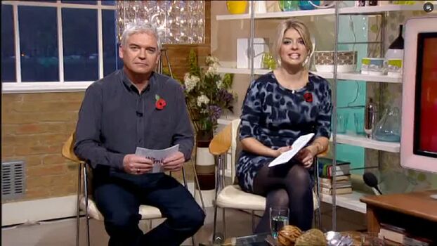 Full leaked Holly willoughby private photo