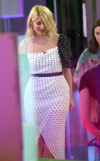 Full leaked Holly willoughby page private photo